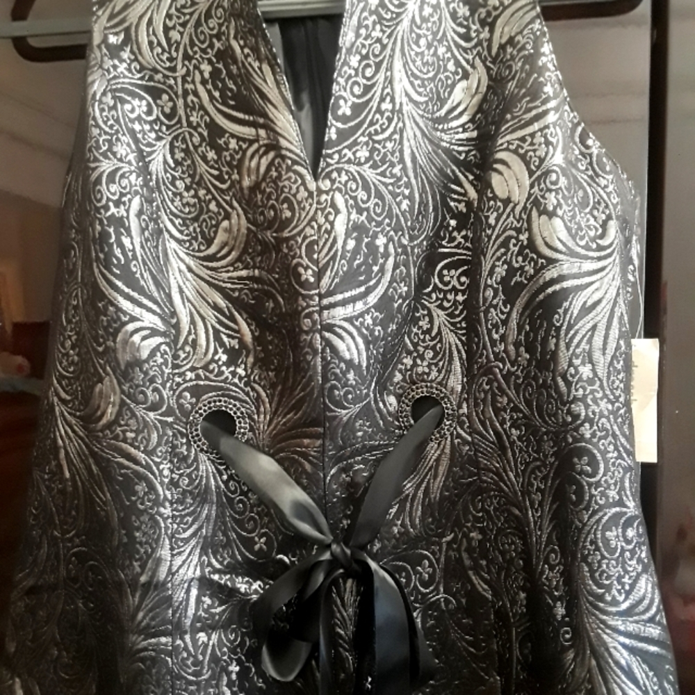 Dress - Picture 3 of 7